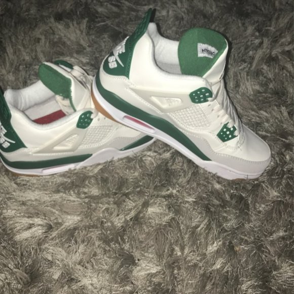 AIR JORDAN 4 RETRO SB PINE GREEN - Picture 5 of 7